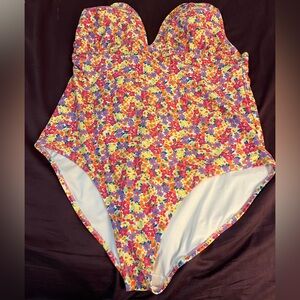 Old Navy One Piece Bathing Suit